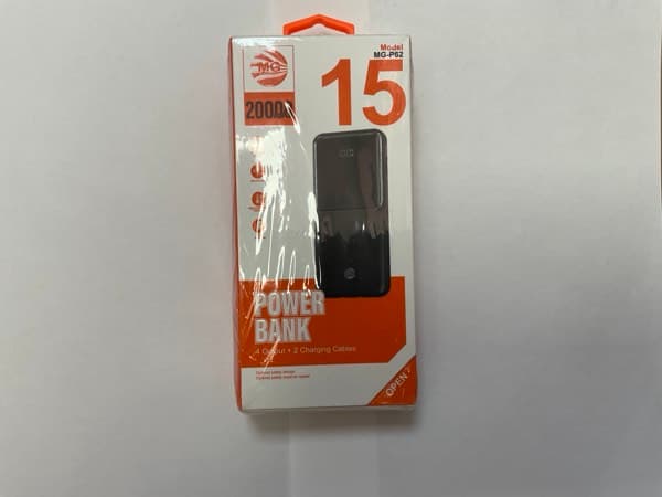MG Batterie externe avec 4 Outputs & 2 Built-in Charging Cables MGP62